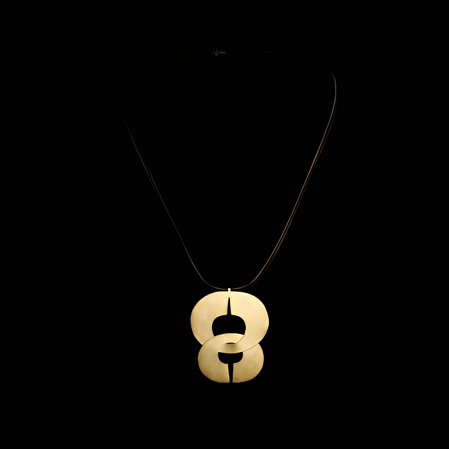 Hoor jewelry piece #06 with leather string