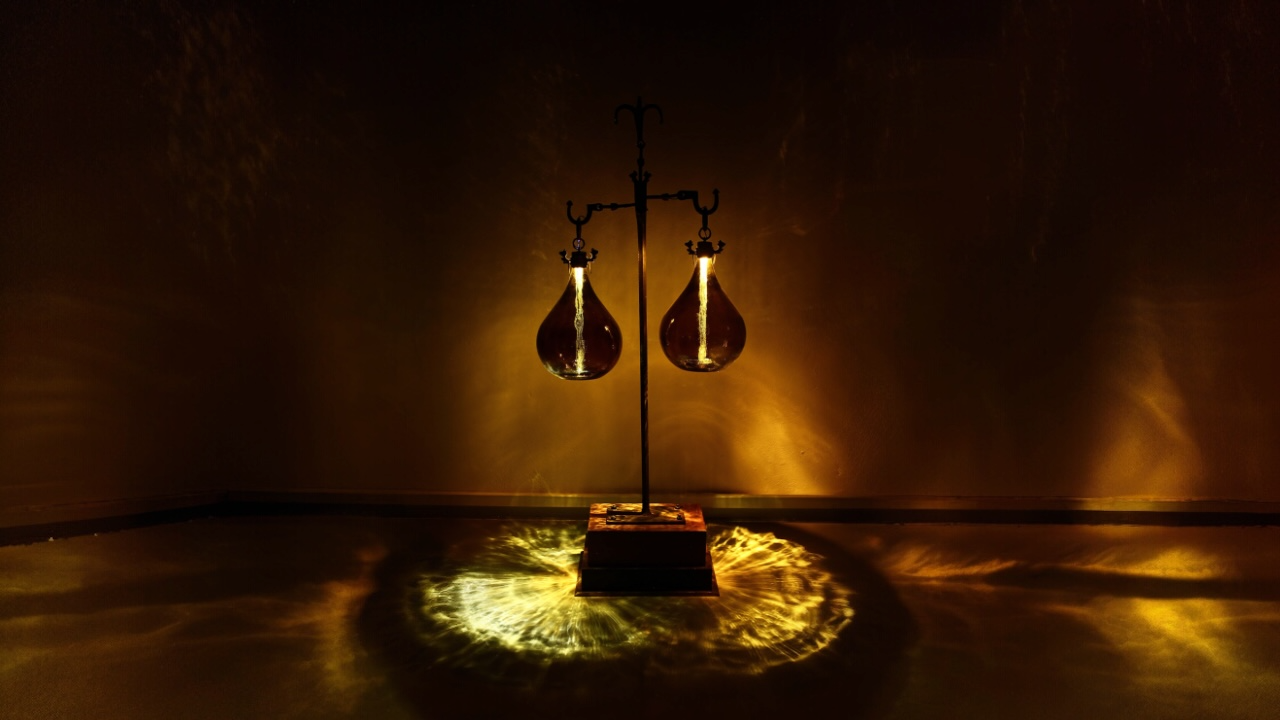 Tawous — Majnoon lighting piece